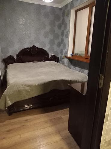 qax ev satilir: 2otaqlı, tam mebelli və məişət texnikalı mənzil. - Qonaq otağı — 3