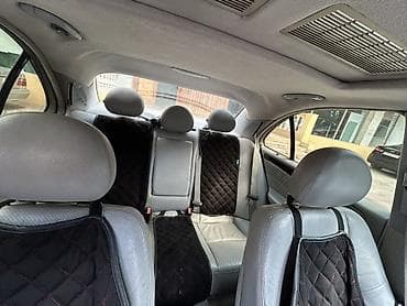 kia ceed sw: Mercedes-Benz C-Class sedan (W203), gümüş rəng. - Kuzov: 4 qapılı — 8