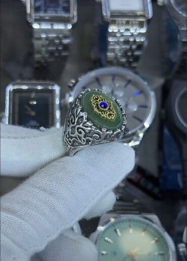 tek qaş üzükler: Üzük — 9