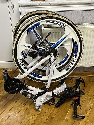 Mercedes-Benz qatlanan velosiped - Çərçivə: Alüminium, qatlanan