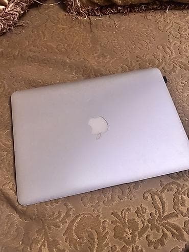 Apple MacBook Air noutbuku Xüsusiyyətlər: - Korpus: Alüminium, gümüş