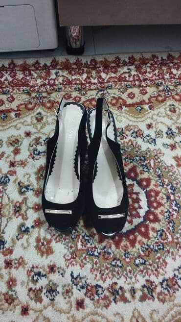 Tuflilər, Ölçü: 39, rəng - Qara, İşlənmiş