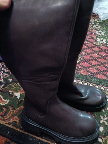 Qadın üçün qış çəkmələri - Rəng: tünd qəhvəyi - Material: qalın, suya lalafo.az -da Qadın üçün qış çəkmələri - Rəng: tünd qəhvəyi - Material: qalın, suya