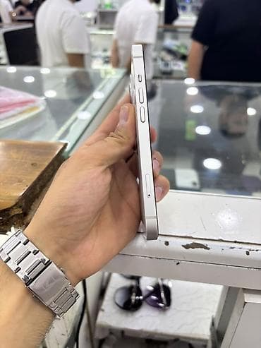 iphone 8x: IPhone 13, Gümüşü — 3
