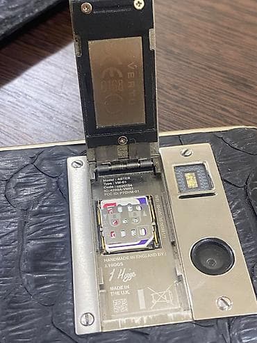 iphone 17 plus: Vertu Signature Touch, rəng - Qara, Sensor — 5