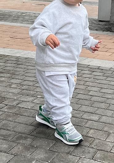 Uşaqlar üçün digər geyimlər: Krossovkalar, Ölçü: 24, Uniseks — 1