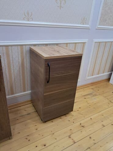 столик для кровати: Тумбы — 6