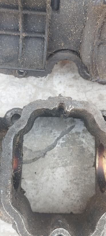 detalları: Opel astra G 2003 cü il üstdən çıxma.Alt klapan qapağında 1 dənə bolt — 3
