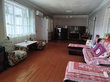 qubada aylıq kirayə evlər: Dəliməmmədli şəhər, Nizami küçəsi.Bazarın yaxınlığı. Tam əşyalı — 6