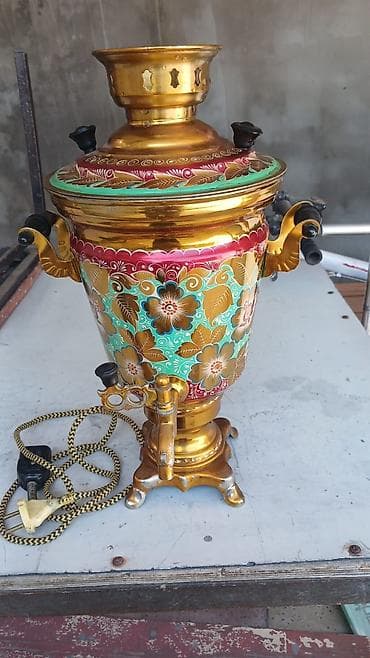 Elektrik samovar – 1985 ci ildən qalıb tutumu 4.5 litr real aliciya