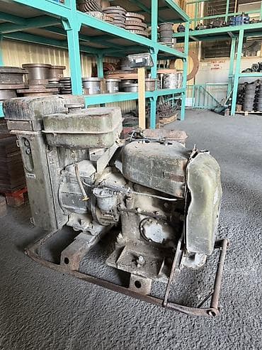 baklar ve cenler: Sənaye tipli benzin/dizel generator qurğusu (Hal hazırda işlek deyil — 3
