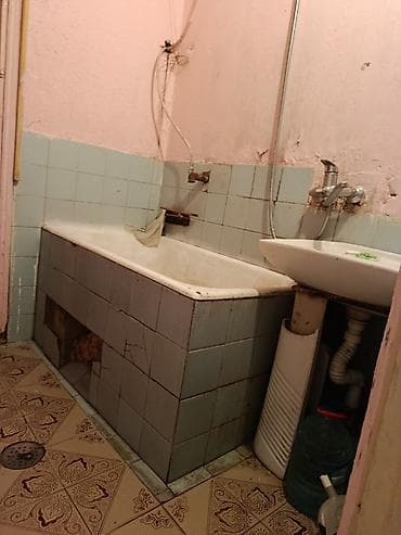 alatava 2: 🏡 **Kirayə Mənzil – Mir Cəlal ** 📍 Tərlan şadlıq sarayı ilə üzbəüz 🏢 — 5