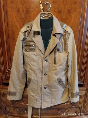 белые новые кеды: Bej rəngli erkək gödəkçə - Klassik yaxalıq, beldən yüngülcə oturan — 1