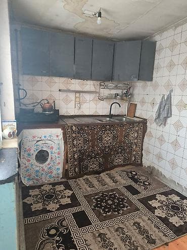 kiraye ev binede: 8 Noyabr M 200 m məsafəda Nəsimi R KİRAYƏ: Üstüörtülü həyət/sahə və — 9