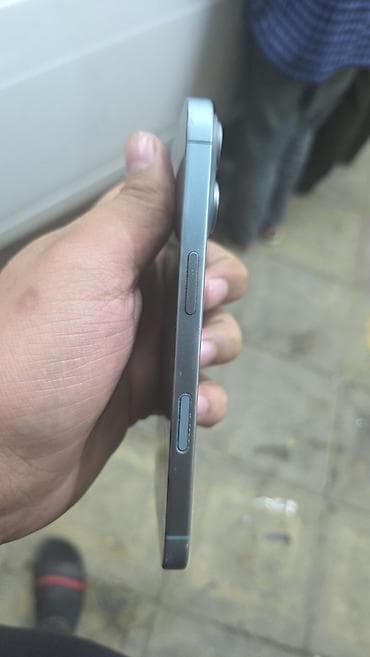 led manitor: IPhone 15, Mavi — 2