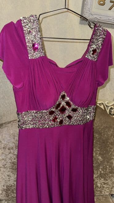 yun şarf: Bənövşəyi rəngdə uzun ziyafət donu. 1 defe geyinilib 250 azn alinib — 2