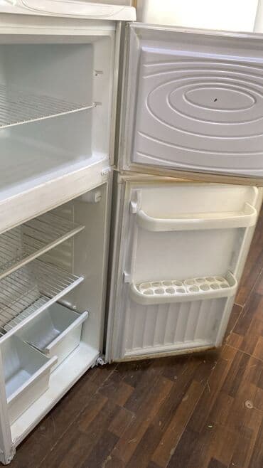 Daraq panellər: İki qapılı məişət soyuducusu - Üst kamera: dondurucu bölmə, çıxarıla — 2