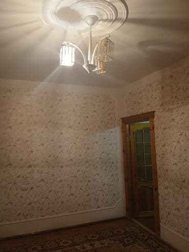 dərnəgul 7 mkr: Gəncə, 4 otaqlı, Köhnə tikili, 80 kv. m — 2