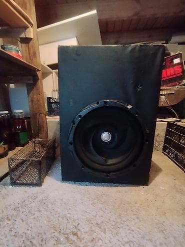 Avtomobil üçün subwoofer - Quraşdırmaya hazır, qapalı tip korpusda — 1