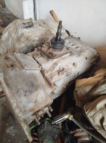 "URAL" sürətlər qutusu. 3000 min getmiş maşının üstündən çıxıb