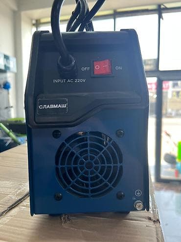 svarka eynəyi: Slavmaş MMA 600A – inverter tipli qaynaq aparatı Xüsusiyyətlər: - — 2