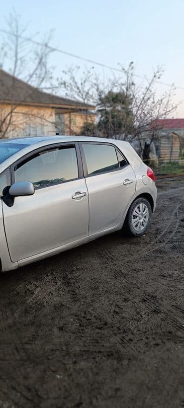 опель зафира а: Toyota Auris: 1.4 l | 2009 il Hetçbek — 7