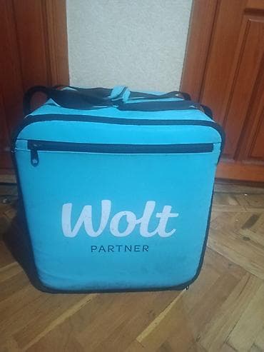 Wolt çatdırılma çantası – böyük ölçülü, izotermik və suya davamlı