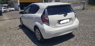 Nəqliyyat: Toyota Aqua: 1.5 l | 2018 il Hetçbek — 8