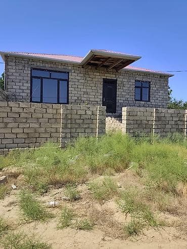 bine sovxoz evler: Satışa fərdi yaşayış evi təqdim olunur. Ev daşdan inşa edilib, ön — 2