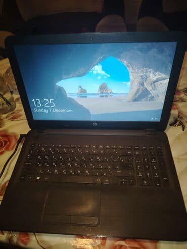 notebook satiram: HP noutbuk Xüsusiyyətlər: - Ekran: təxminən 15.6" - Klaviatura: tam — 2