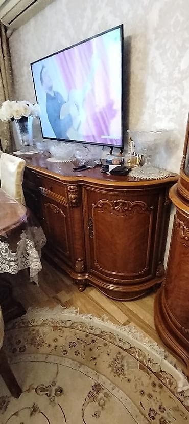 набор инструментов: Klassik üslubda qonaq otağı mebel dəsti. Unvan Bakixanov. Yeni — 2