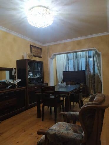 ağ şeher evler: Bakı, 3 otaqlı, Köhnə tikili, m. Neftçilər, 90 kv. m — 3