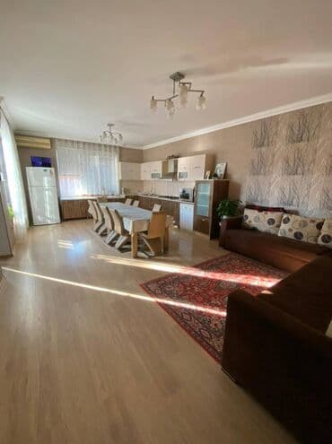 xacmazda 9 nöm mektebin yanında ev torpaq satqısı: 9 otaq, 300 kv. m — 2