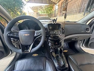 Chevrolet Cruze: 1.8 л | Седан at lalafo.az Chevrolet Cruze: 1.8 л | Седан