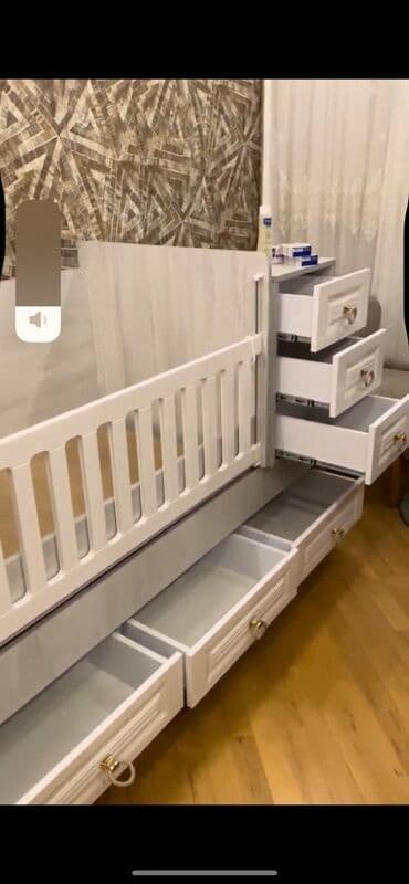 Продукты питания: Б/у, Односпальная кровать, Без подьемного механизма, С выдвижными ящиками — 1