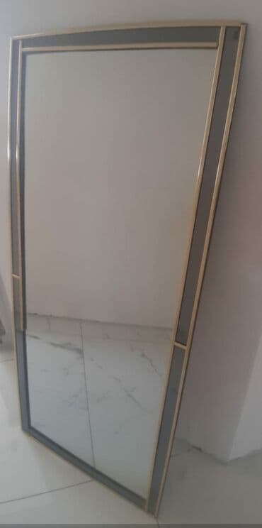 Güzgü Divar üçün