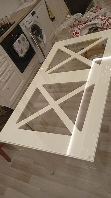 stol ustul: Ağ rəngli yemək masası - Masanın materialı: üst hissə şüşə panel ilə — 2