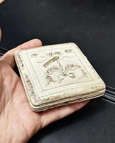 çiçi xalçası: Sadece wp baxılır Antik portativ masa saatı – qatlanan etui dizaynı — 7