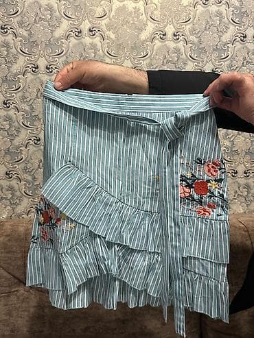 mini yupqa: Standart ölçüdür Mavi-ağ zolaqlı qadın ətəyi - Model: Wrap — 1