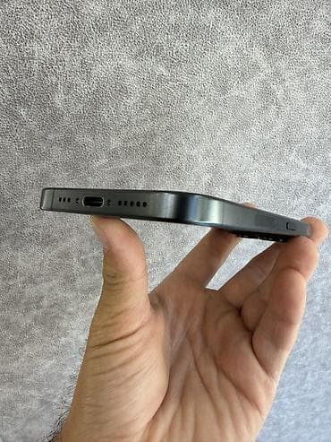 ucuz macbook pro: IPhone 15 Pro, 128 GB, Qara — 7