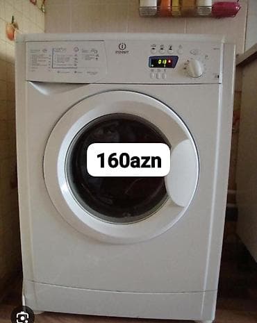 Indesit önyükləməli paltaryuyan maşın - Ön paneldə elektron ekran və