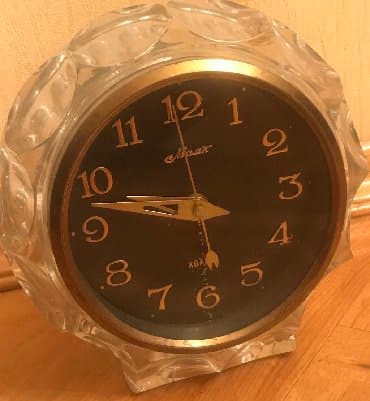 ayaq ustu saat: Xrustal saat - Antik — 1