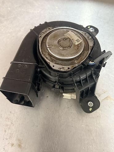 ford fusion diffuser: Hyundai Carnaval, 1.6 l, Benzin, 2025 il, Orijinal, ABŞ, İşlənmiş — 3