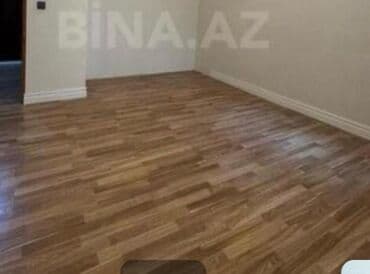 Laminat döşəmə – taxta naxışlı, isti qəhvəyi tonlarda, klassik plank — 1