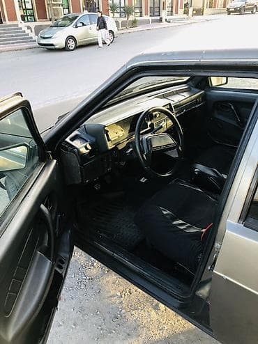 sadiq lapetler: LADA Samara (VAZ-2109) hetçbek - Kuzov: 5 qapılı hetçbek — 5