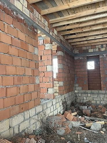 28 mayda satilan ucuz evler: 4 otaqlı yarım tikili ev,9 sot torpağın içində,ev günəşlidə — 5