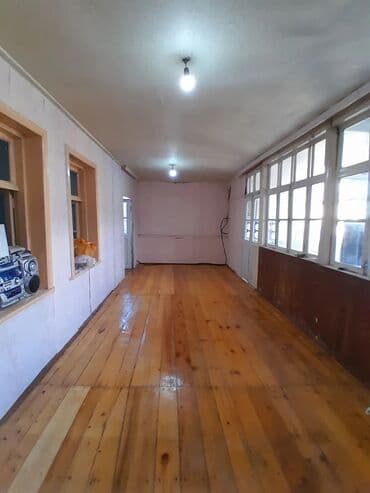 Mercedes-Benz: Kirayə verilir 36 nomreli mektev terefde tupikde 2 otaq 1zal herseyi — 6