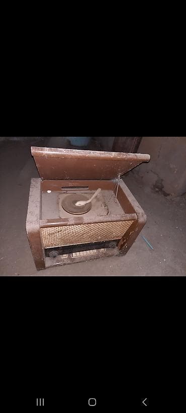 hp laptop 15 da0287ur: Qədimi radio — 1