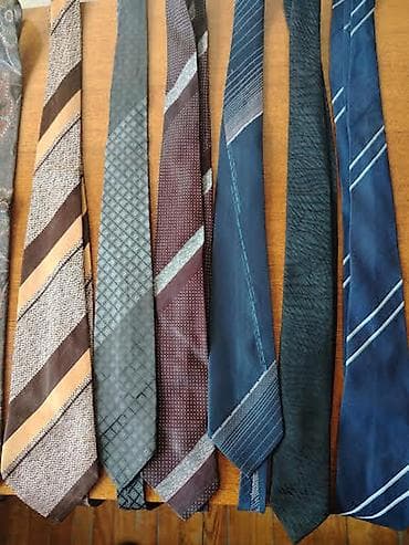 Antik qalstuklar biri 10 man-dır 8 dənədir — 4