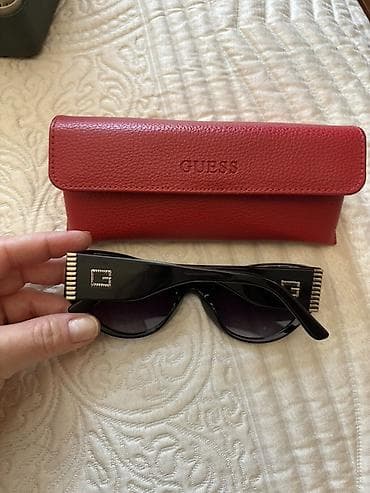 Eynəklər: Gün eynəyi, Guess — 2